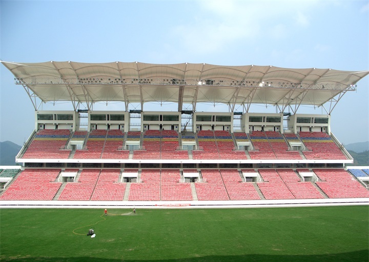 龙泉阳光体育场